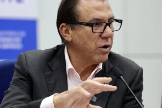 pecs-da-escala-6×1-nao-competem-com-proposta-do-governo,-diz-marinho