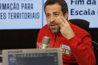 boulos-diz-que-fim-da-escala-6-por-1-e-para-agora