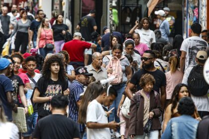 populacao-no-brasil-cresce-em-ritmo-menor-e-esta-envelhecendo