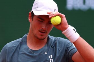 joao-fonseca-cai-nas-quartas-de-munique-apos-reves-para-6o-do-mundo