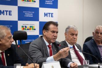 taxistas-pedem-ao-governo-linha-de-credito-para-renovacao-de-frota