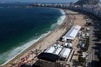 marinha-alerta-para-mar-com-ressaca-e-ondas-de-3-metros-na-orla-do-rio